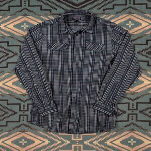 Patagonia Blue Plaid Button Down Shirt Mens Size Large Long Sleeve Outdoor Hike